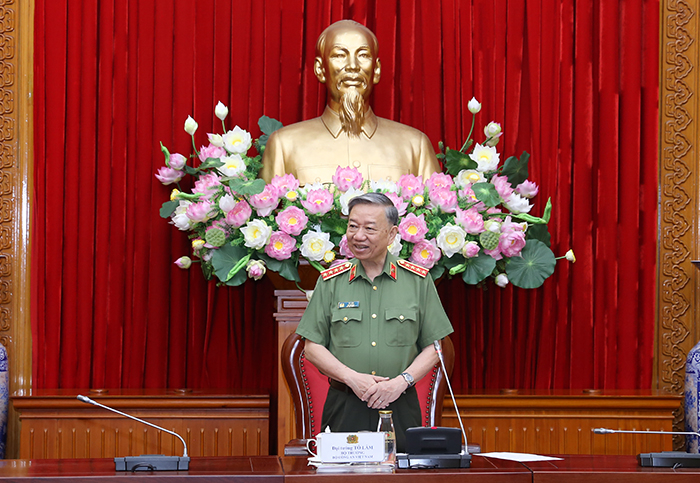 Luôn dành tình cảm tốt đẹp nhất cho con em, gia đình thương binh, liệt sĩ -0