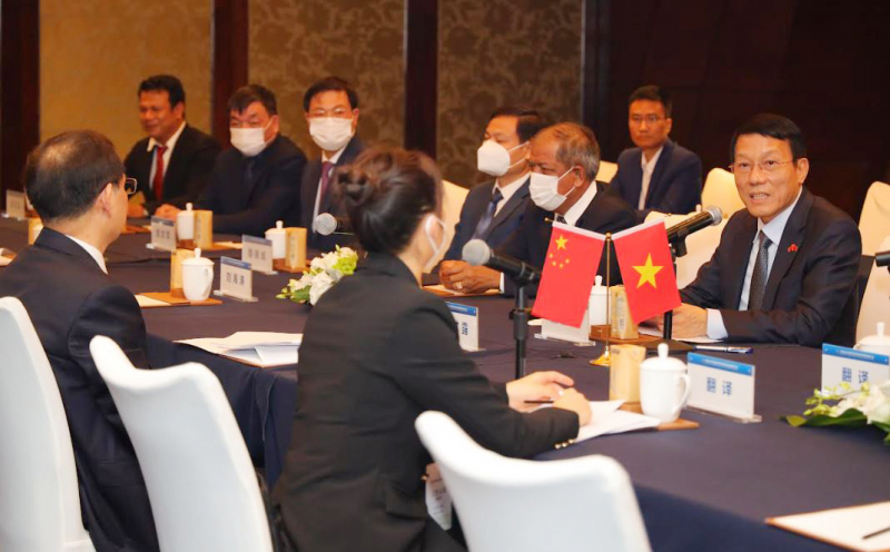 Thứ trưởng Lương Tam Quang làm việc với đồng chí Hứa Cam Lộ, Thứ trưởng Bộ Công an Trung Quốc -1