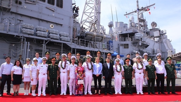 Nhóm tác chiến tàu sân bay USS Ronald Reagan thăm Việt Nam -0