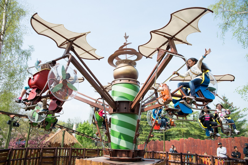 Hàng trăm chuyến VinBus miễn phí tới Mega Grand World Hà Nội -0