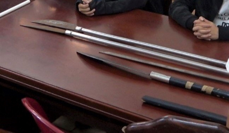 Ngăn chặn 2 nhóm thanh, thiếu niên mang dao, kiếm giải quyết mâu thuẫn -0