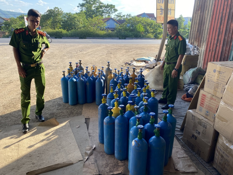 Triệt xóa đường dây mua bán trái phép khí cười ở Thừa Thiên-Huế -0