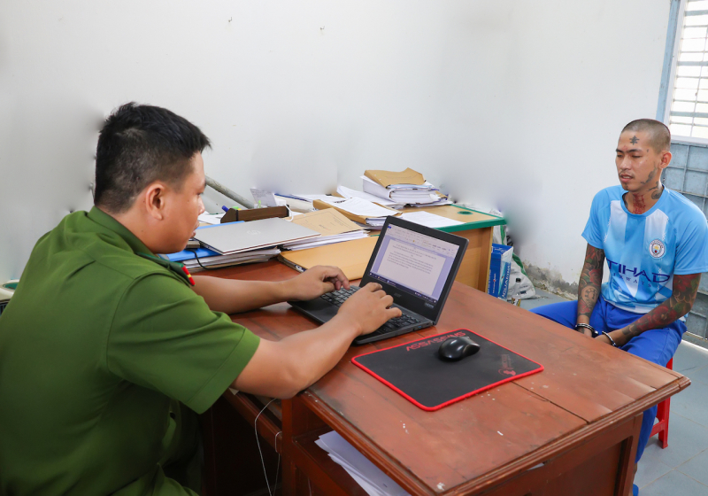 Bắt giam đối tượng cầm súng bắn người -0