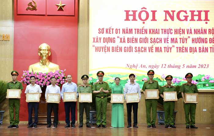 “Làm sạch” gắn với “giữ sạch” -0