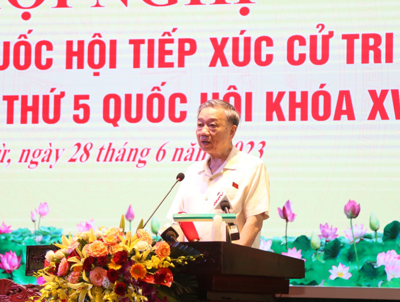 General To Lam meets voters in Phu Cu district, Hung Yen province  -0