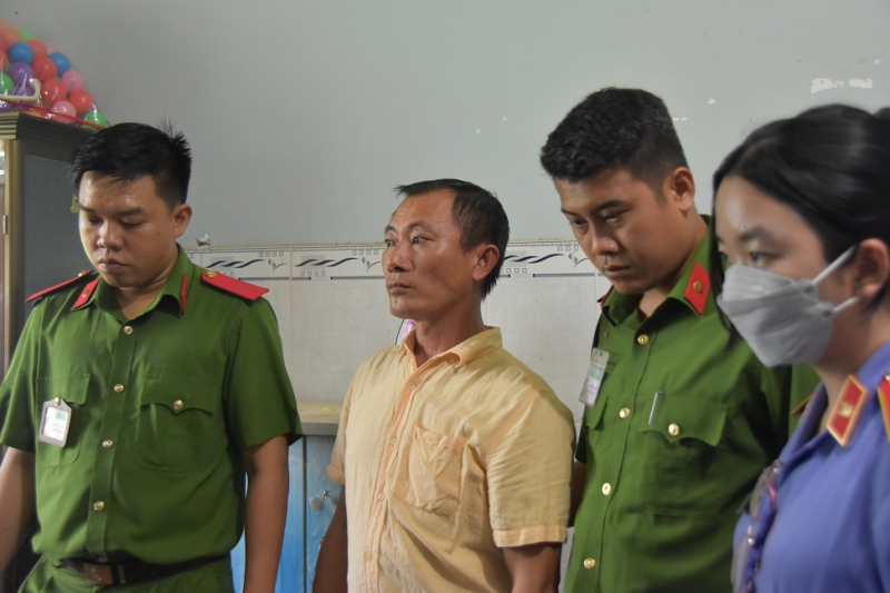 Bắt tạm giam Hải “3 mắt”, phó giám đốc công ty bảo vệ đập phá nhà dân -0