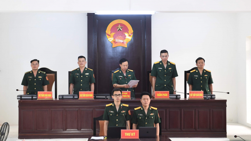 Cựu Tư lệnh Cảnh sát biển lĩnh 16 năm tù vì tham ô ngân sách quốc phòng  -0