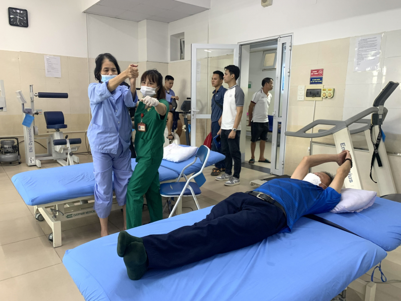 Hội thảo trao đổi kinh nghiệm về giải pháp phục hồi chức năng trong điều trị tổn thương cột sống và thần kinh -0