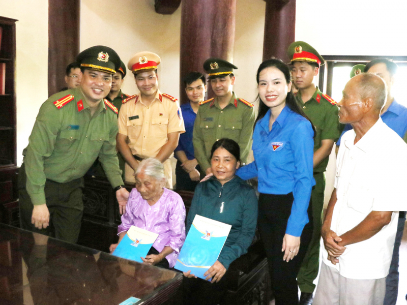 Nhiều hoạt động về nguồn ý nghĩa của Ban Thanh niên CAND tại Hà Tĩnh -0