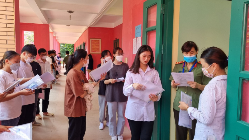 Chiều nay (2/7): Khoảng 16.000 thí sinh làm thủ tục tham dự kỳ thi đánh giá của Bộ Công an năm 2023 -1