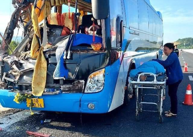 Đã xác định lái xe và người tử nạn giao thông trên tuyến cao tốc Nha Trang - Cam Lâm -0