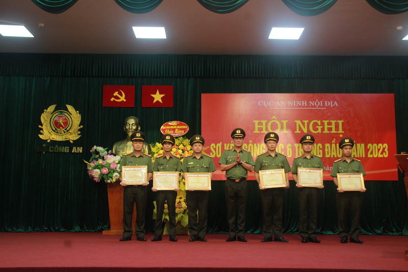 Giữ vững an ninh nội địa -0