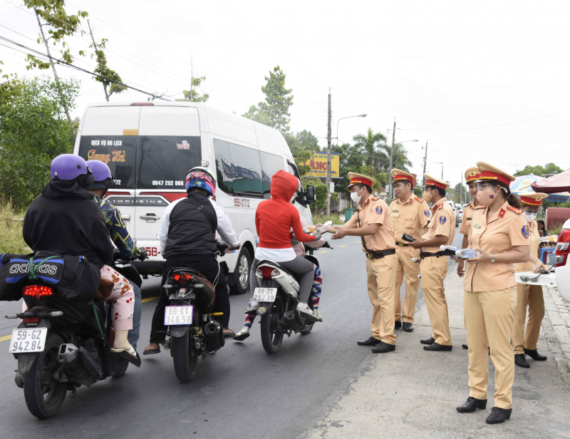 6 tháng đầu năm, Cà Mau có trên 10.00 trường hợp vi phạm nồng độ cồn -1
