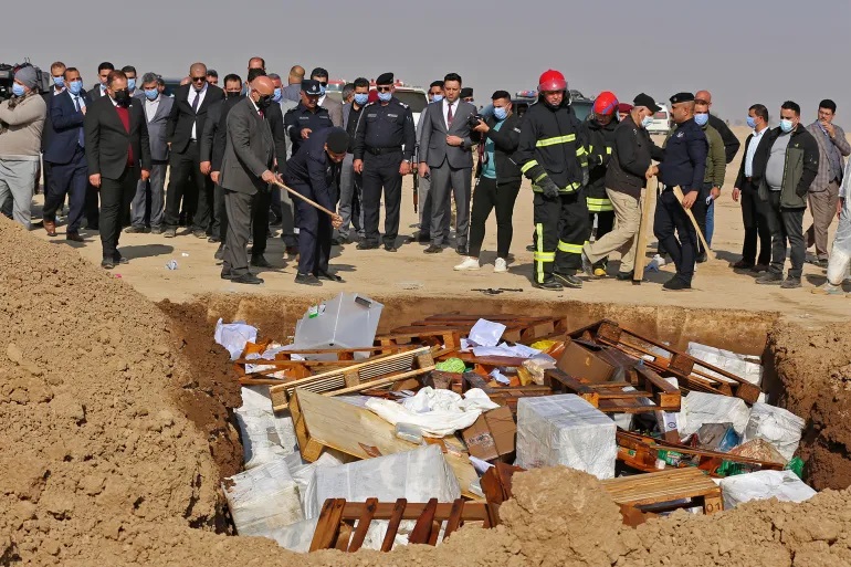 Ottiz uch qahramonlar erotik rasmlar