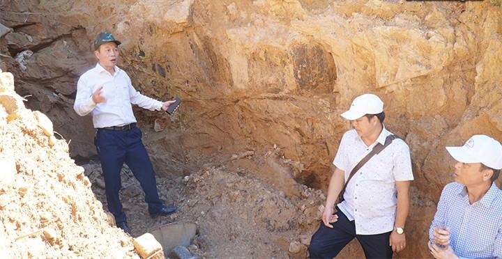 Làm rõ nguyên nhân sông Đakrông xuất hiện màu đỏ đục -0