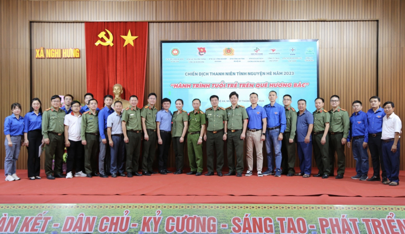 Hành trình tuổi trẻ trên quê hương Bác Hồ -0