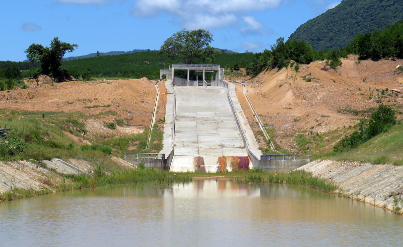 Công trình hồ thủy lợi trăm tỷ phải 2 lần gia hạn tiến độ, vì sao? -0