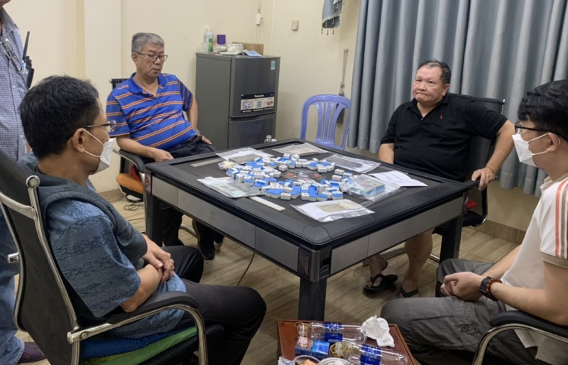 Triệt xóa 2 tụ điểm đánh bạc có nhiều người nước ngoài tham gia -0