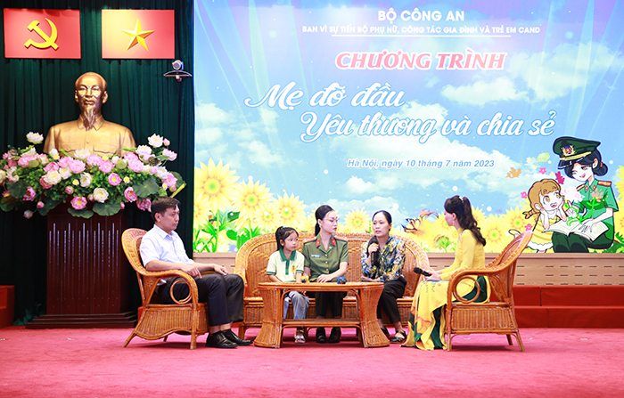 Tiếp tục huy động sức mạnh tổng hợp thực hiện chương trình “Mẹ đỡ đầu” -1