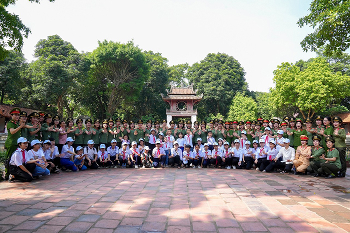 Tiếp tục huy động sức mạnh tổng hợp thực hiện chương trình “Mẹ đỡ đầu” -0