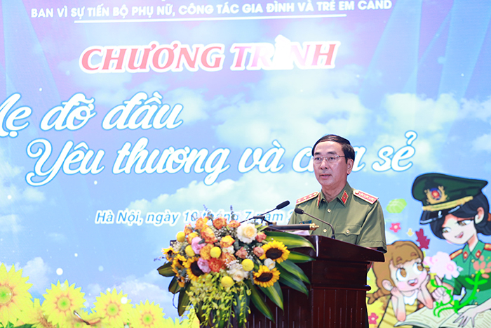 Tiếp tục huy động sức mạnh tổng hợp thực hiện chương trình “Mẹ đỡ đầu” -0