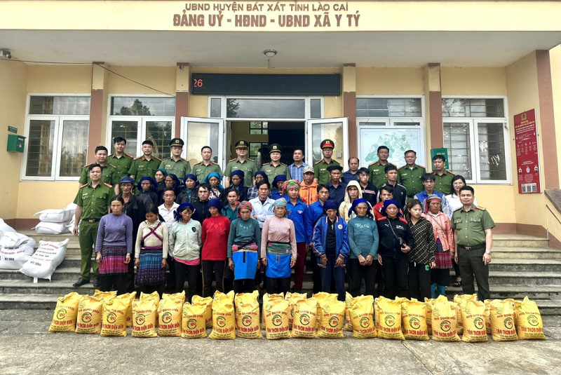 z4507953364851_5dd45a8fa70166f08ac3e720dd9cb9b5.jpg -0