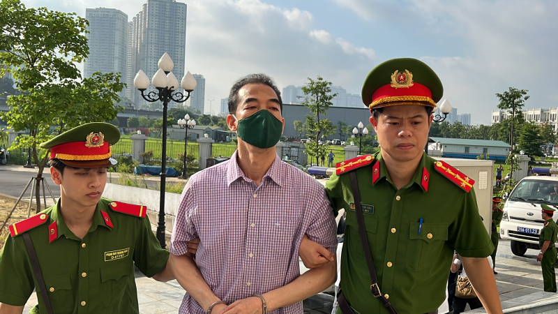 Lời khai của doanh nghiệp về cựu Thứ trưởng Tô Anh Dũng nhận hối lộ  -0