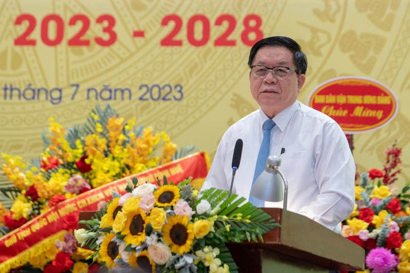 Xây dựng ngành xuất bản thành một ngành kinh tế-công nghệ phát triển toàn diện, vững chắc -0