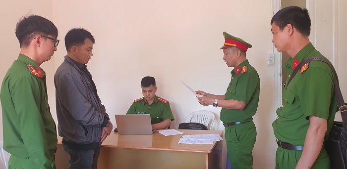 Bắt nguyên Phó phòng tín dụng ngân hàng ACB về hành vi lừa đảo -0