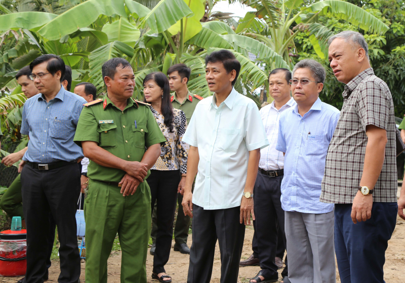 Bí thư Tỉnh ủy Sóc Trăng kiểm tra tiến độ xây dựng nhà cho người khó khăn  -0