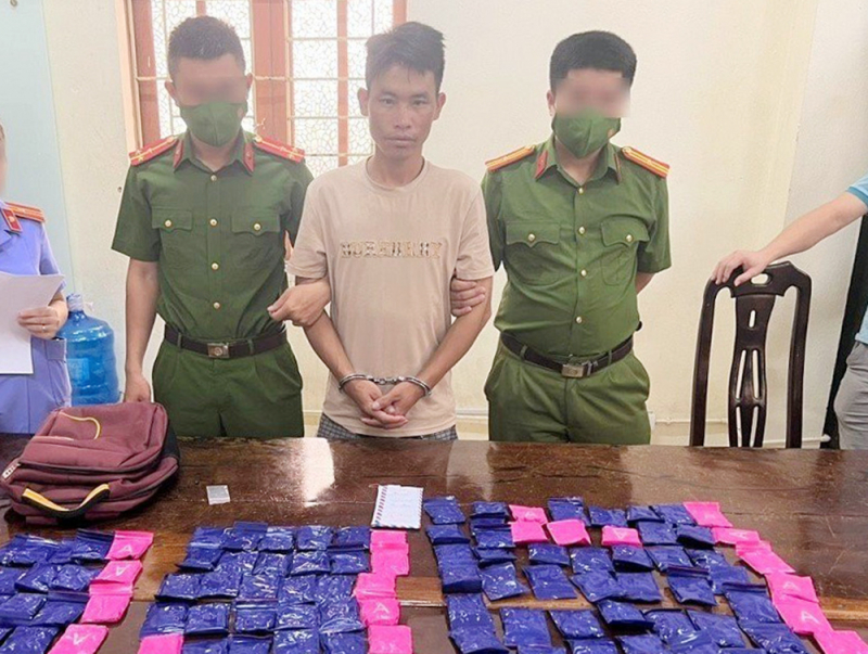 Khởi tố đối tượng người nước ngoài mua bán 24.000 viên ma túy -0