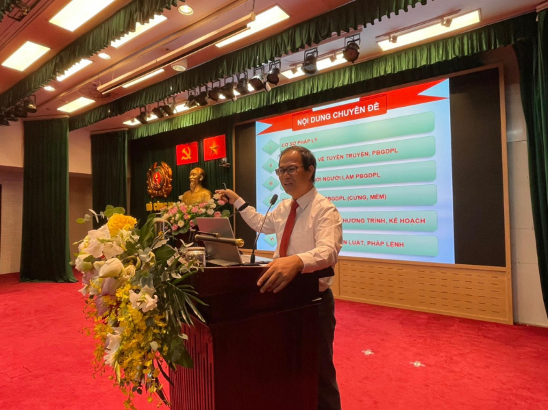 Tập huấn, bồi dưỡng kỹ năng, nghiệp vụ phổ biến, giáo dục pháp luật trong CAND -0