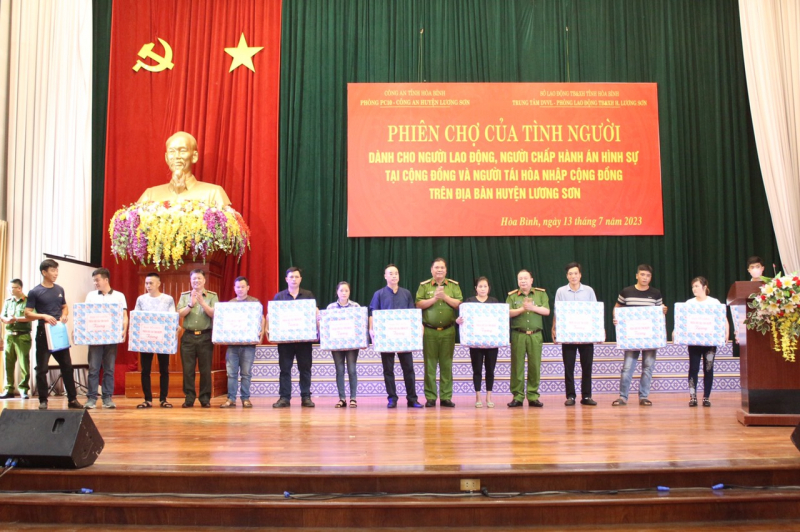 “Phiên chợ của tình người” - nơi giúp người lầm lỗi có công việc ổn định -0