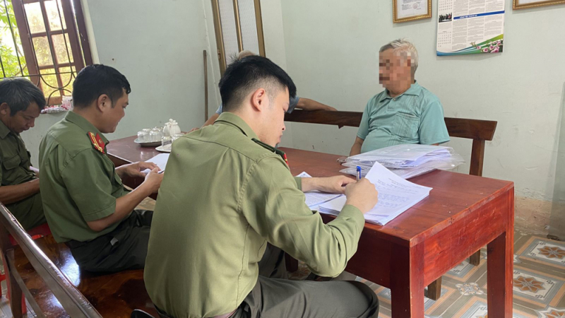 Ông già U70 bị phạt 10 triệu vì đăng tin sai sự thật lên mạng -0