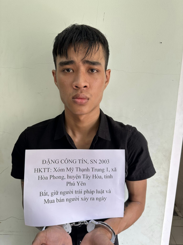 Bắt giữ 11 đối tượng hoạt động mua bán người -0