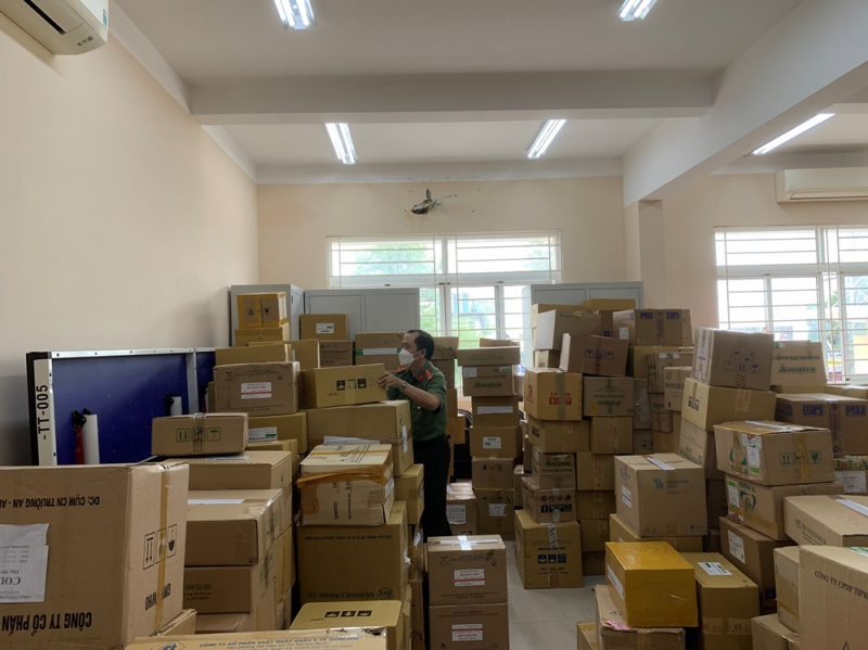 Phát hiện nhiều thuốc kháng sinh, dạ dày giả nhãn mác -0