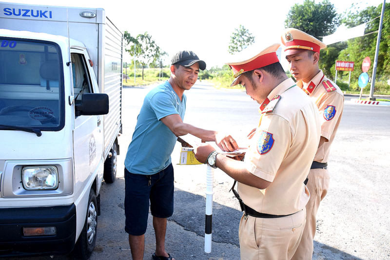 Tạo cơ sở pháp lý về bảo đảm trật tự, an toàn giao thông đường bộ -0