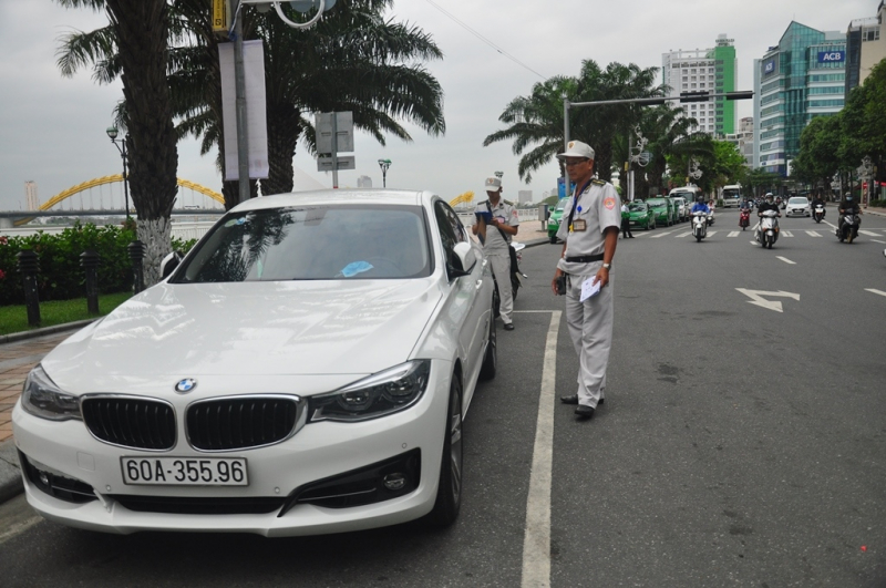 Thành phố du lịch lại “thiếu bãi đỗ xe” Đà Nẵng cần có giải pháp gì? -1