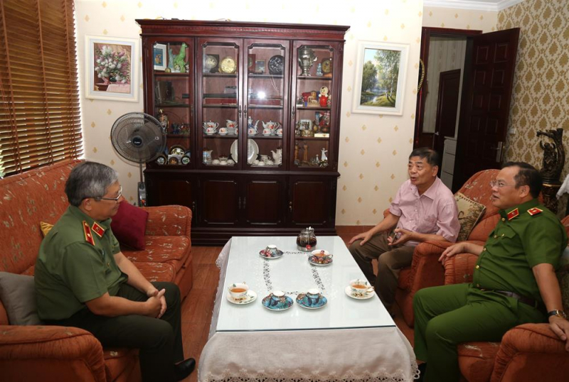 Tri ân, thăm hỏi thân nhân gia đình các đồng chí cố lãnh đạo Bộ Công an qua các thời kỳ -0