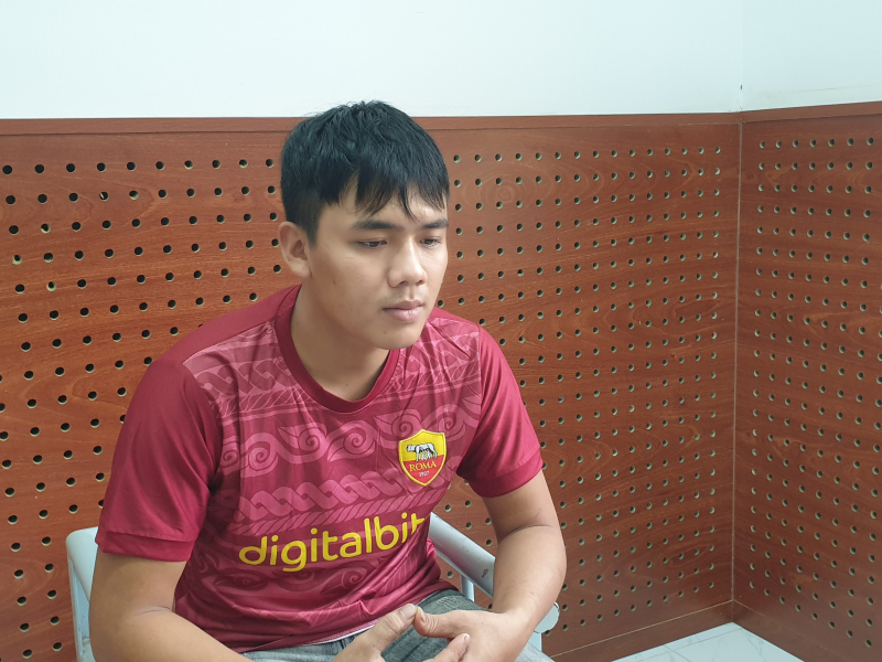 Đối tượng cùng vợ hành hung cô gái trước nhà nghỉ ở Hậu Giang đã tự thú -0