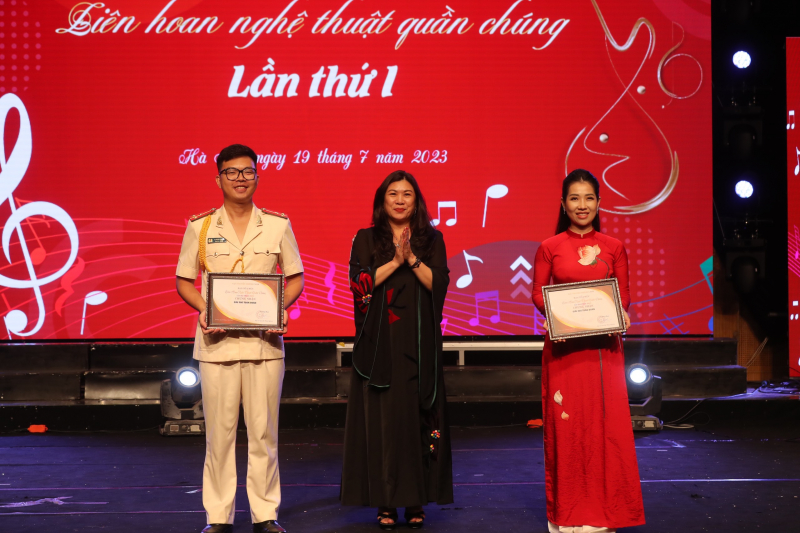 Tưng bừng Liên hoan nghệ thuật quần chúng Cục Truyền thông CAND lần thứ Nhất -0