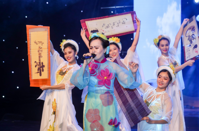 Tưng bừng Liên hoan nghệ thuật quần chúng Cục Truyền thông CAND -1