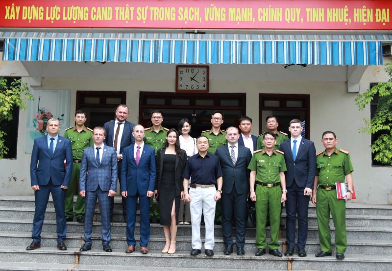 Đoàn Công tác Bộ Tình trạng khẩn cấp Belarus thăm và làm việc tại Trường Đại học PCCC -0