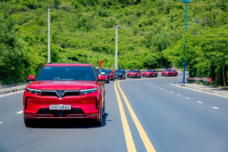 300 xe VinFast tham dự Wonder Trip 2023 -0