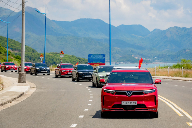 300 xe VinFast tham dự Wonder Trip 2023 -1