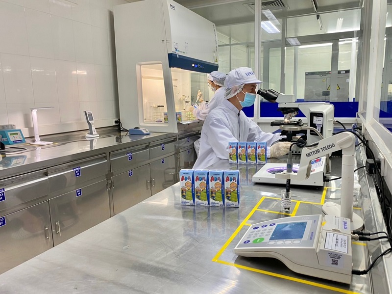 Quỹ sữa Vươn cao Việt Nam 2023: Hơn 1 triệu hộp sữa cho ngày tựu trường -0