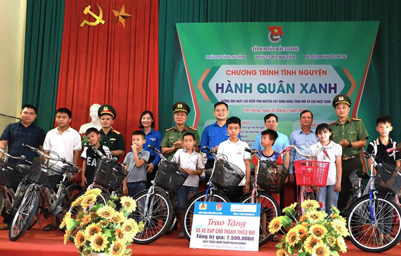 Dấu ấn đẹp từ Chương trình tình nguyện “Hành quân xanh” năm 2023 -0