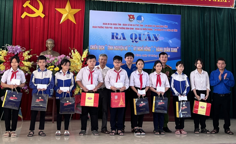 Tuổi trẻ Bình Định tổ chức nhiều hoạt động đền ơn, đáp nghĩa -0