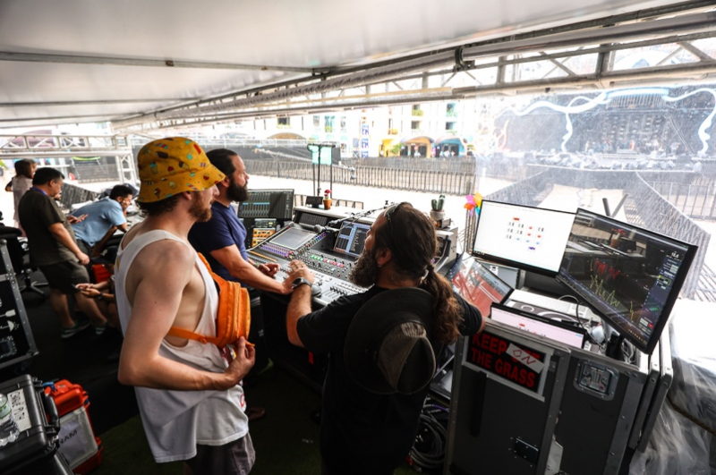 Bí mật hậu trường của siêu đại nhạc hội 8Wonder -0