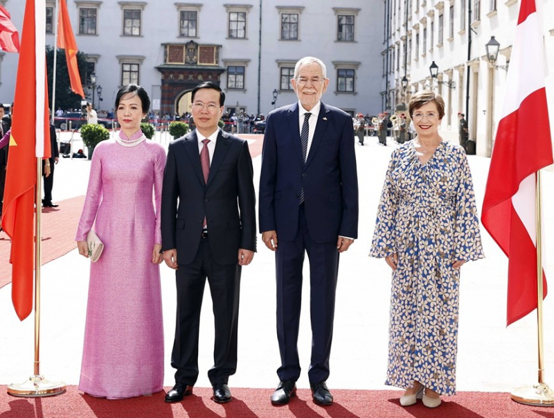 Lễ đón chính thức Chủ tịch nước Võ Văn Thưởng thăm CH Áo -0